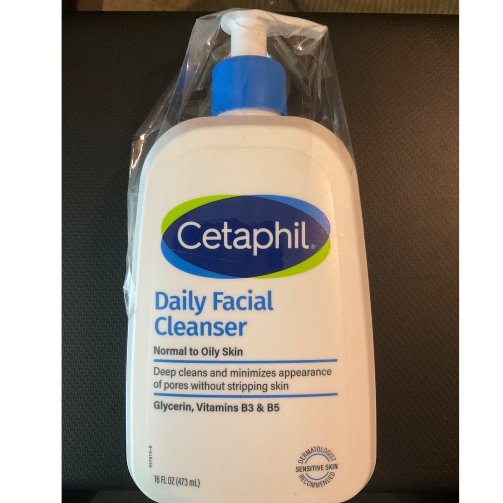 Cetaphil Daily Facial Cleanser Normal to Oily Sensitive Skin 16oz Vitamin B3 B5